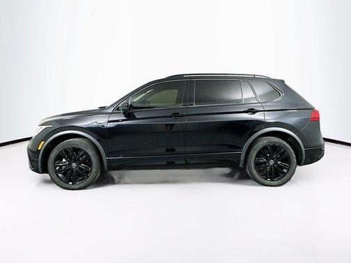2022 Volkswagen Tiguan 2.0T SE R-Line Black 4MOTION