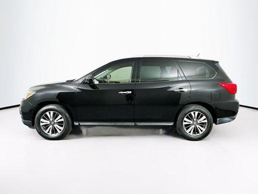 Magnetic Black 2018 Nissan Pathfinder SV