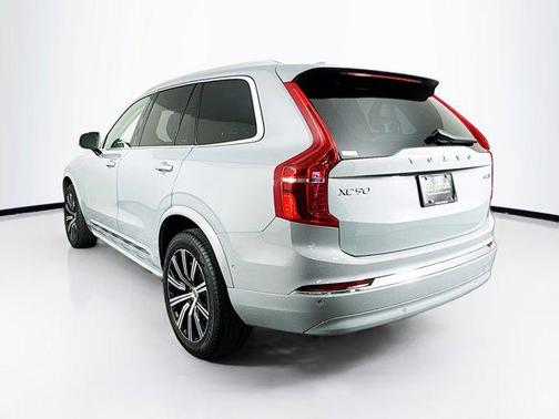 2025 Volvo XC90 B6 Plus 7-Seater