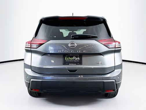 Gun Metallic 2025 Nissan Rogue SV