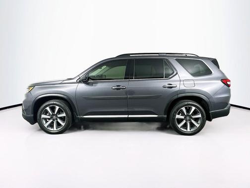 Sonic Gray Pearl 2025 Honda Pilot Elite