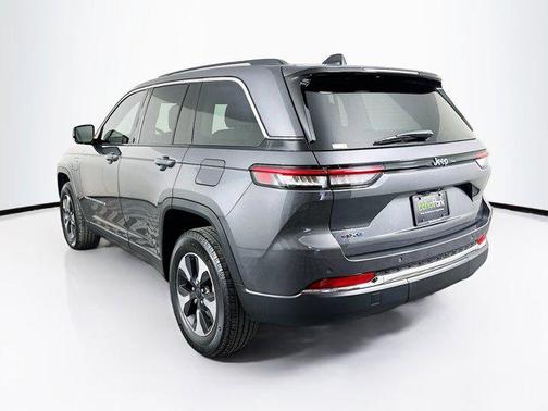 2022 Jeep Grand Cherokee 4xe Base