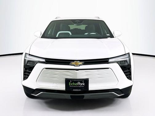Summit White 2024 Chevrolet Blazer EV eAWD LT
