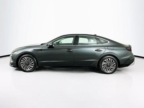 2025 Hyundai SONATA Hybrid SE