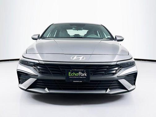 Fluid Metal 2024 Hyundai ELANTRA SEL