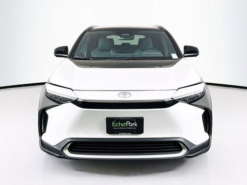 Wind Chill Pearl w/Black Roof 2023 Toyota bZ4X Limited