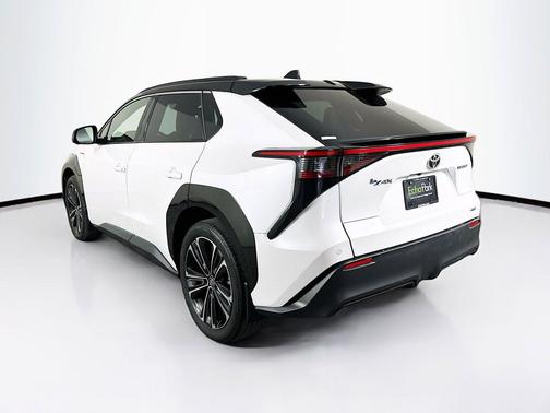 Wind Chill Pearl w/Black Roof 2023 Toyota bZ4X Limited