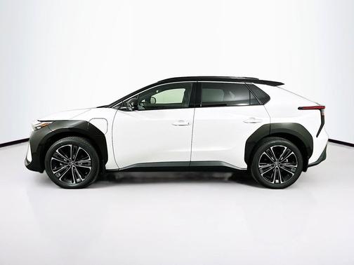 Wind Chill Pearl w/Black Roof 2023 Toyota bZ4X Limited
