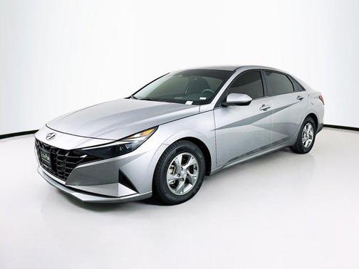 2023 Hyundai ELANTRA SE