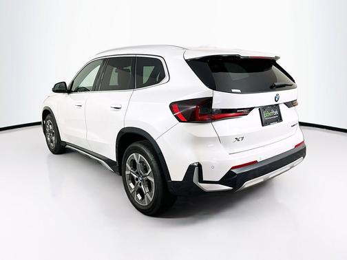 Alpine White 2025 BMW X1 xDrive28i
