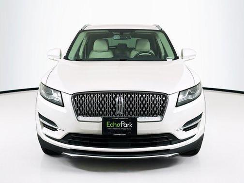 White Platinum Metallic Tri-Coat 2019 Lincoln MKC Standard