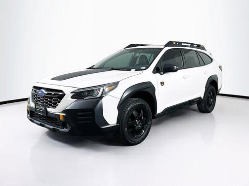 Crystal White Pearl 2023 Subaru Outback Wilderness