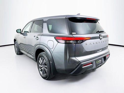 2023 Nissan Pathfinder S 4WD