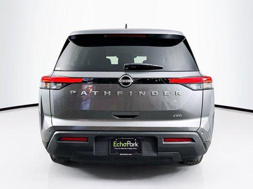 2023 Nissan Pathfinder S 4WD