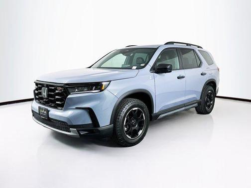 Sonic Gray Pearl 2025 Honda Pilot TrailSport