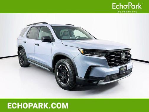 Sonic Gray Pearl 2025 Honda Pilot TrailSport