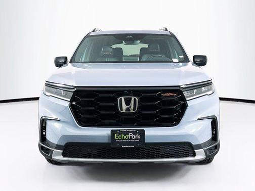 Sonic Gray Pearl 2025 Honda Pilot TrailSport