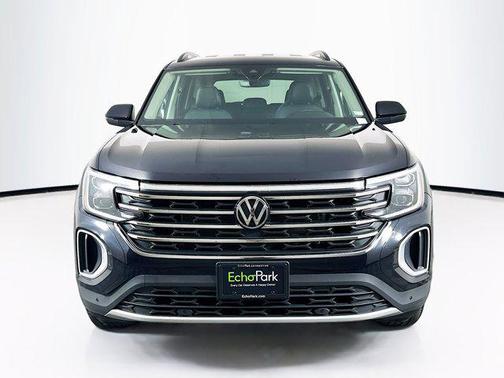 Deep Black Pearl 2025 Volkswagen Atlas 2.0T SE w/Technology
