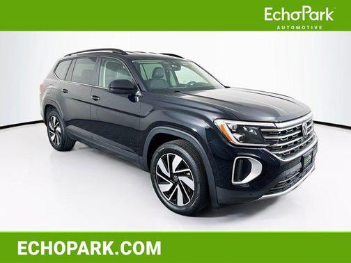 Deep Black Pearl 2025 Volkswagen Atlas 2.0T SE w/Technology