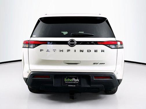 2024 Nissan Pathfinder SV 4WD