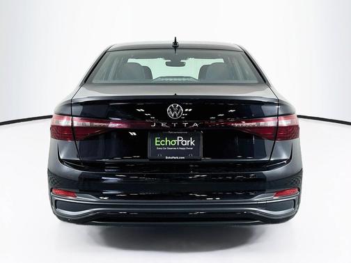 Deep Black Pearl 2025 Volkswagen Jetta 1.5T Sport