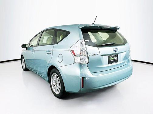 2014 Toyota Prius v Two
