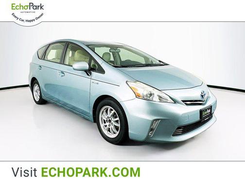 2014 Toyota Prius v Two