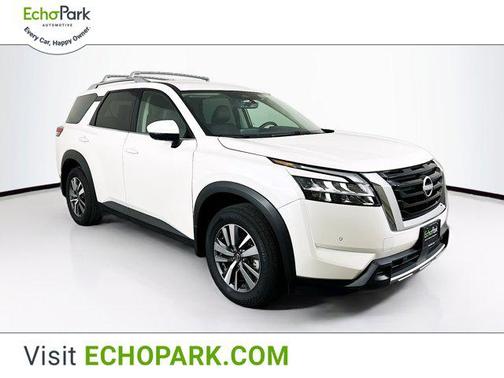 2024 Nissan Pathfinder SL FWD