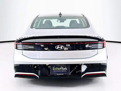 2025 Hyundai SONATA Hybrid SE