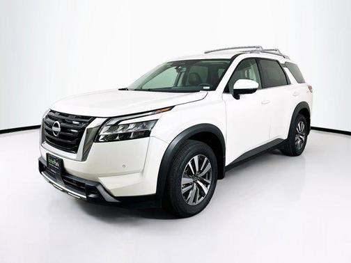 2024 Nissan Pathfinder SL FWD