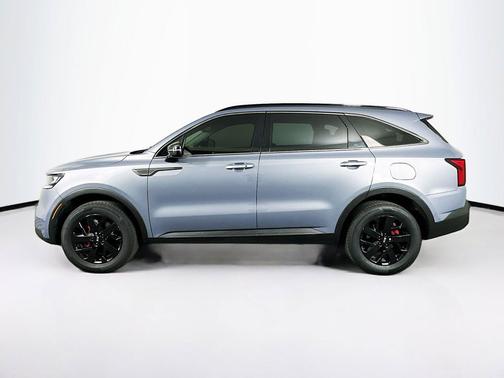 Everlasting Silver 2021 Kia Sorento S