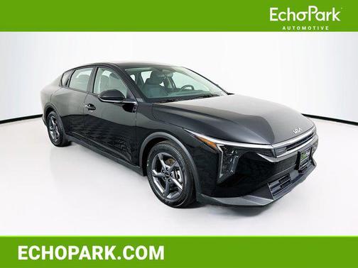 Aurora Black Pearl 2025 Kia K4 LXS