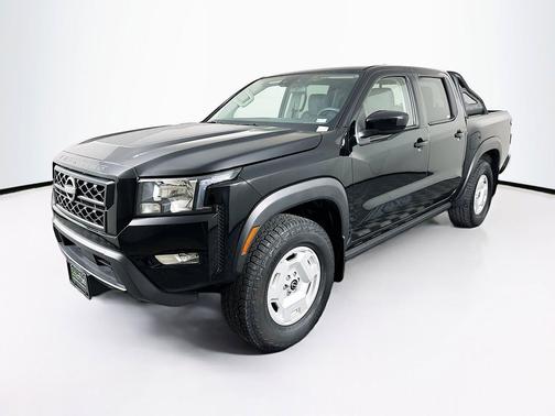 Super Black 2024 Nissan Frontier SV