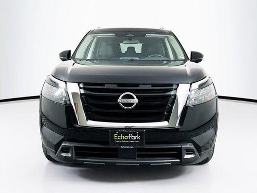 2025 Nissan Pathfinder SV FWD