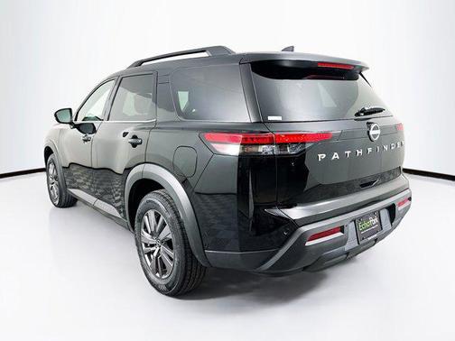 2025 Nissan Pathfinder SV FWD