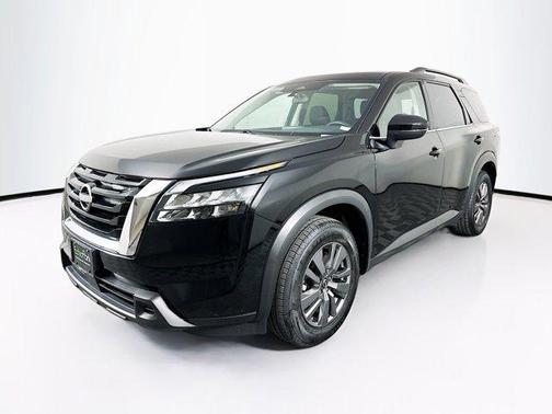 2025 Nissan Pathfinder SV FWD