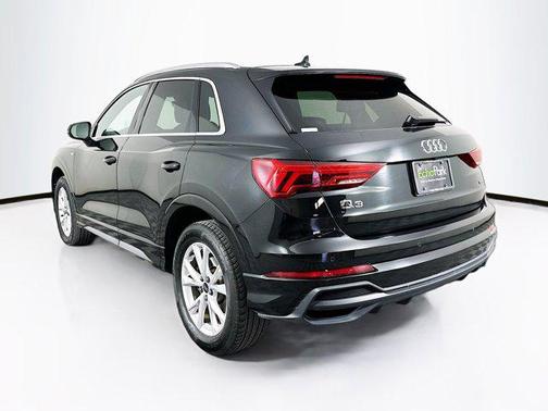 2023 Audi Q3 Premium 45 TFSI S line quattro Tiptronic
