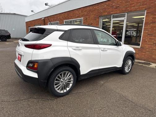 2021 Hyundai KONA SEL