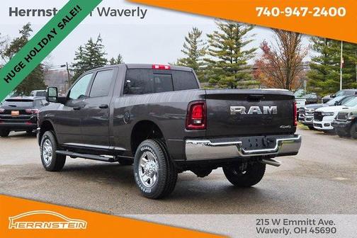 2026 RAM 2500 Tradesman Crew Cab 4x4 6'4' Box