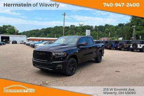 Diamond Black Crystal Pearlcoat 2026 RAM 1500 Laramie