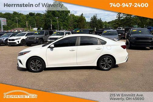 Snow White Pearl 2023 Kia Forte LXS