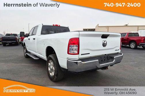 Bright White Clearcoat 2024 RAM 3500 Big Horn Crew Cab 4x4 8' Box