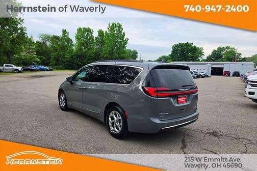 Gray Clearcoat 2023 Chrysler Pacifica Limited
