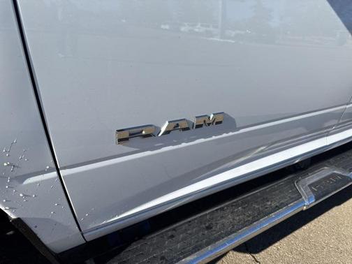 2021 RAM 2500 Tradesman Crew Cab 4x4 6'4' Box