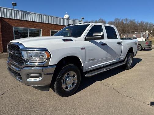 2021 RAM 2500 Tradesman Crew Cab 4x4 6'4' Box