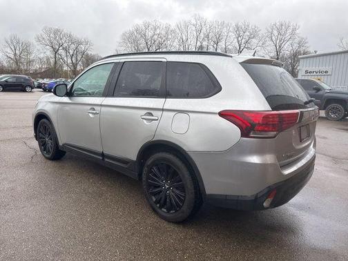 2020 Mitsubishi Outlander ES