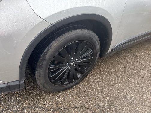 2020 Mitsubishi Outlander ES