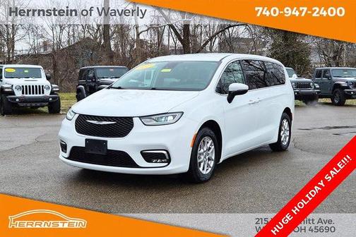 2023 Chrysler Pacifica Touring L