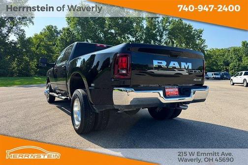 2025 RAM 3500 Tradesman Crew Cab 4x4 8' Box
