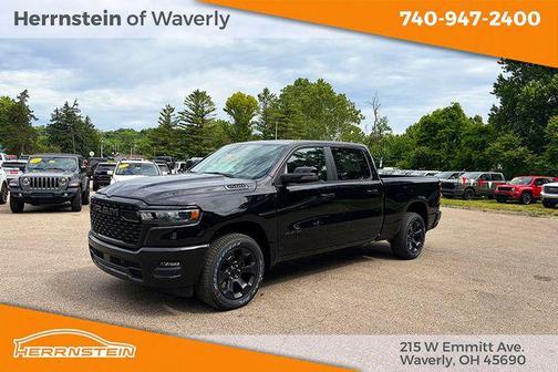 Diamond Black Crystal Pearlcoat 2026 RAM 1500 Big Horn/Lone Star